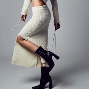 Zara Faux Fur Plush Sherpa Midi Skirt
Size S